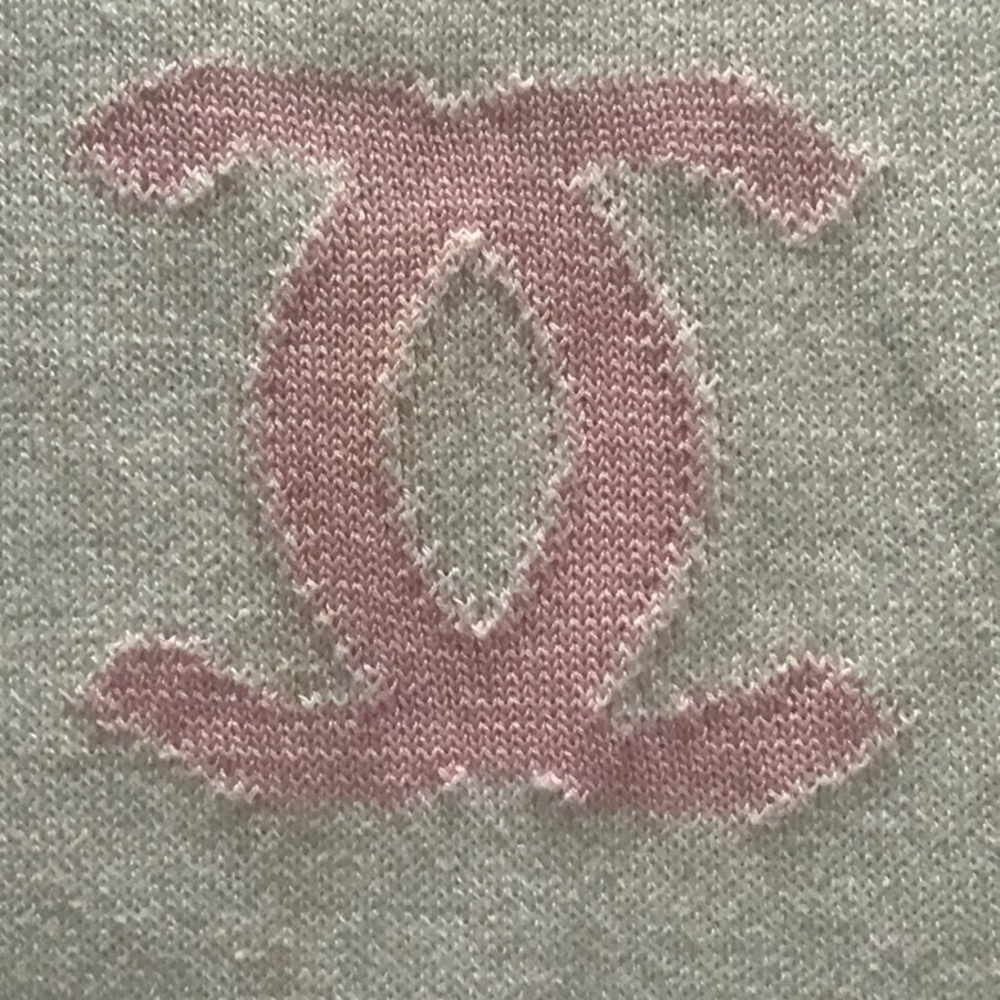 Chanel - Picture 2 of 7